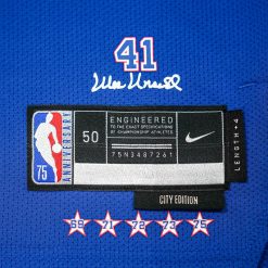 Firma Wes Unseld sulla maglia di Washington
