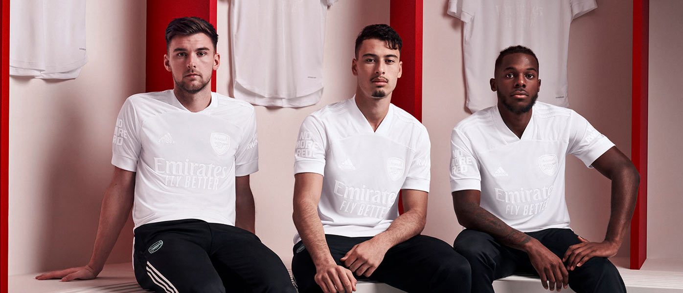 Arsenal in maglia bianca, campagna contro la violenza
