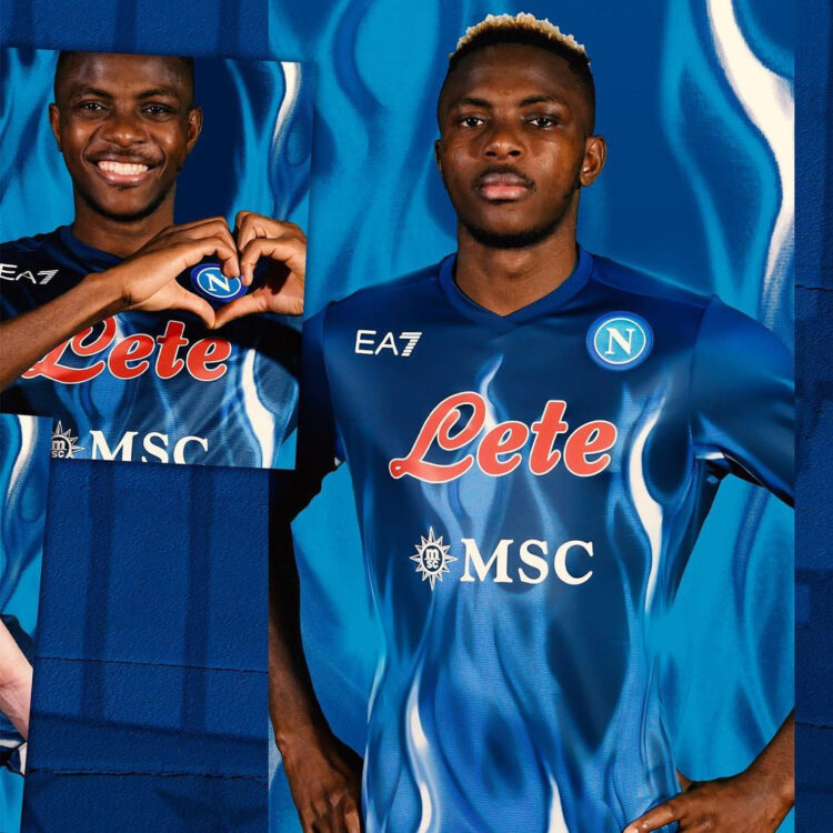 La maglia con le fiamme del Napoli 2022