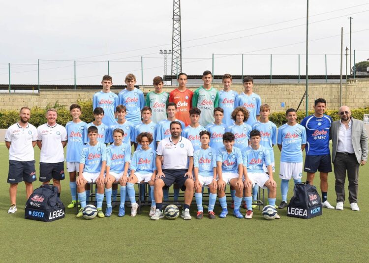 Under 14 Napoli con maglie Legea