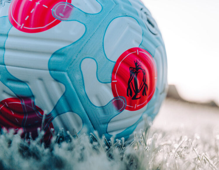 Il pallone ufficiale della Premier League 2022