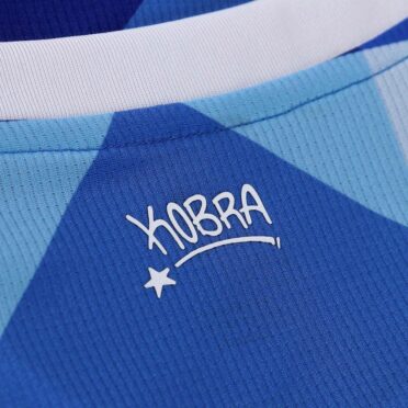 La firma di Kobra sulla maglia della Juventus