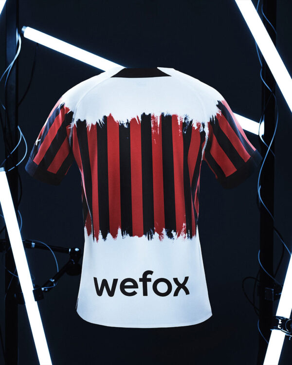 Quarta maglia Milan 2022 Puma Nemen retro