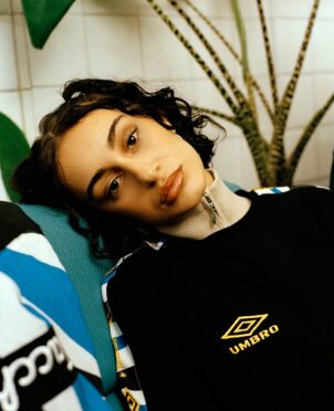 Collezione Umbro x Tacchettee felpa nera