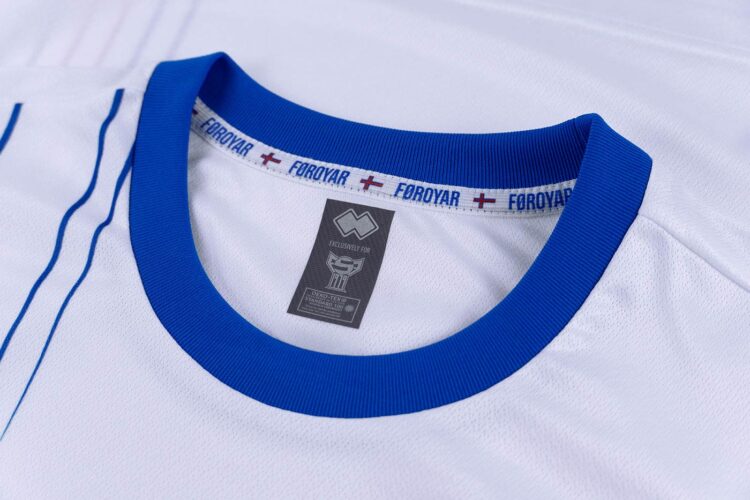 Colletto a girocollo maglia Far Oer 2022