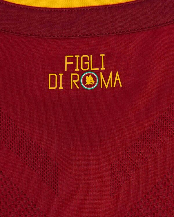 Scritta Figli di Roma sul retro