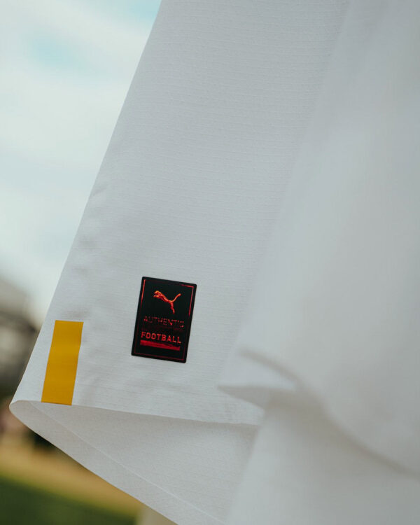 Etichetta Puma sulla maglia del Ghana