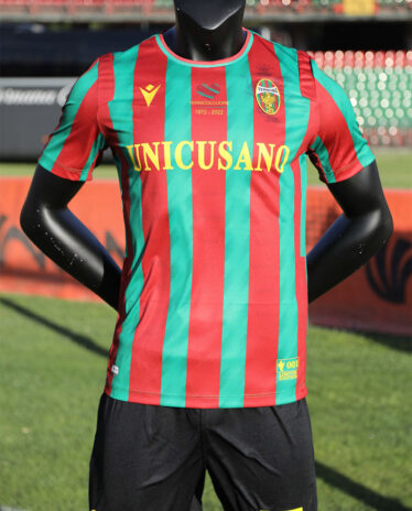 Divisa Ternana home 2022-2023 Macron