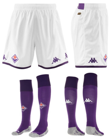 Pantaloncini e calzettoni Fiorentina completo casalingo 2023