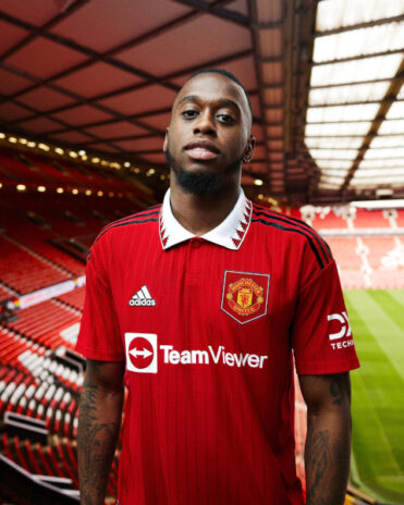 united-home-22-23-bissaka