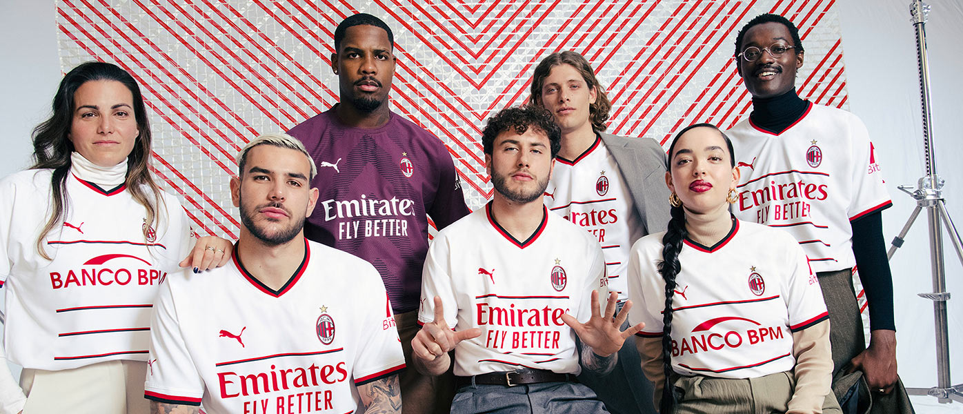 Il Milan presenta la seconda maglia 2022-2023