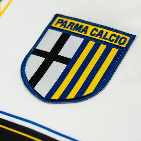 Lo stemma del Parma ricamato