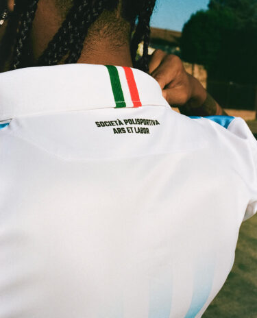Retro colletto SPAL con il tricolore