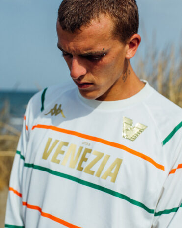 Il kit away del Venezia 2022-2023