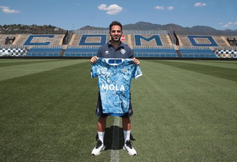 Fabregas con la nuova maglia del Como Calcio 2022-23