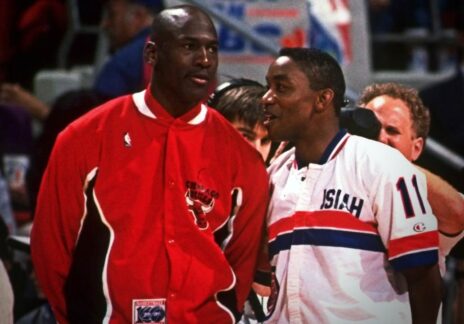 La giacca da riscaldamento dei Detroit Pistons