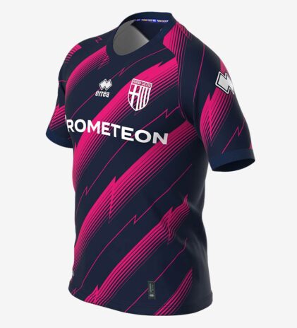 Terza maglia Parma blu e rosa 2023