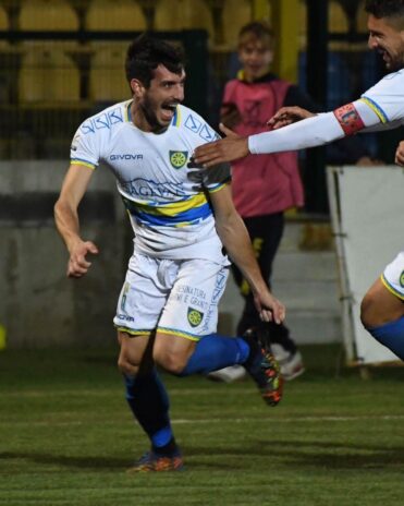 Seconda maglia Carrarese calcio Serie C