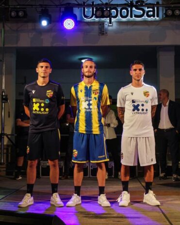Nuove maglie fermana 2022-2023 Macron