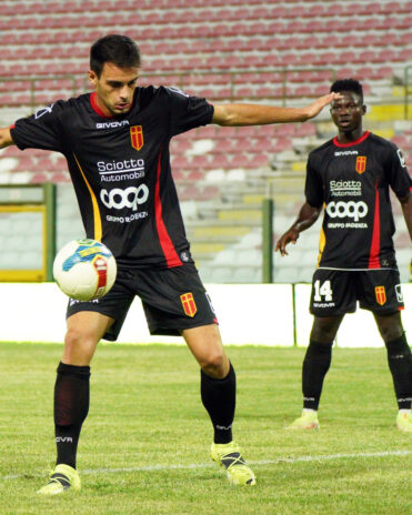 Terza divisa ACR Messina nera 2023