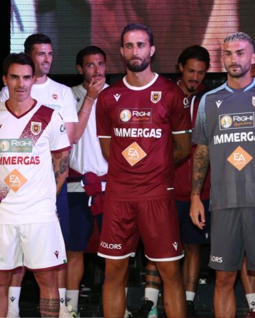 Le divise della Reggiana 2022-23 Macron