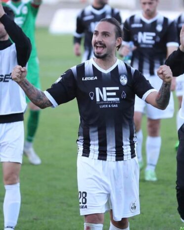 Prima maglia siena legea 2022-23