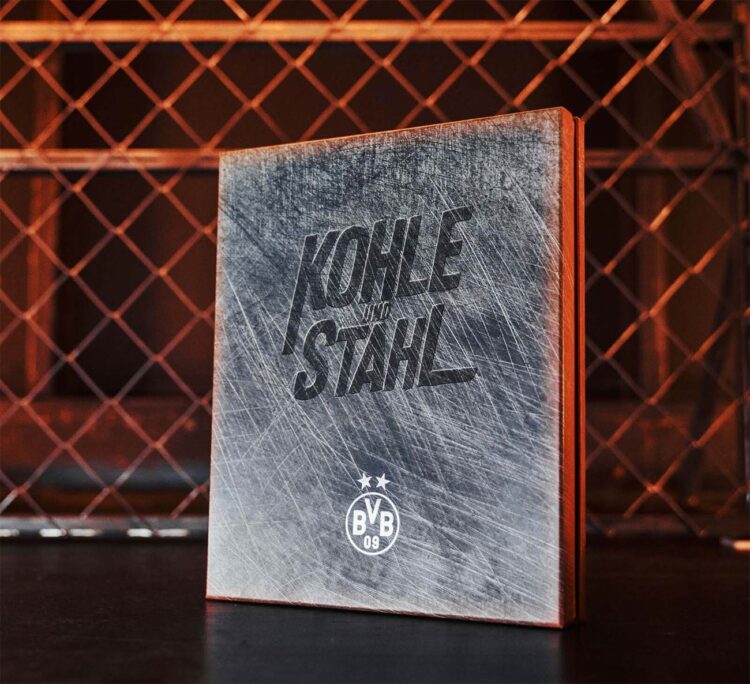 Il box della maglia carbone e acciaio del BVB