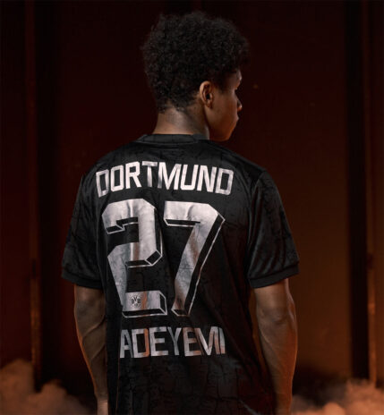 Font acciaio maglia BVB nera carbone