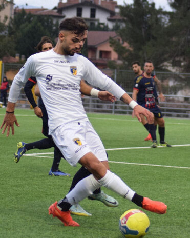 Seconda maglia bianca giugliano calcio givova