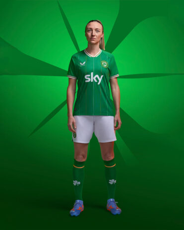 Kit Irlanda 2023 femminile sponsor Sky