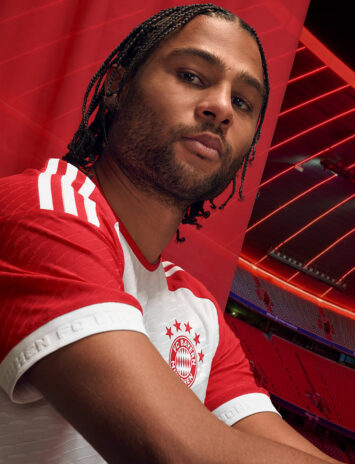 Gnabry_Bayern_Home_23_24