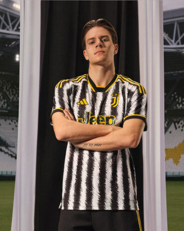 Fagioli indossa la nuova maglia della Juve 2024