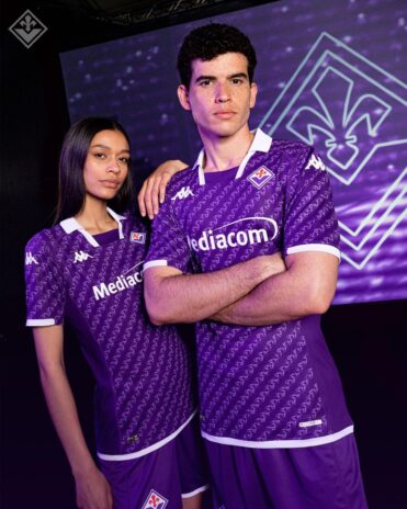 Kit Fiorentina 2024 viola