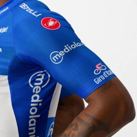 Giro d'Italia 2023 manica maglia azzurra