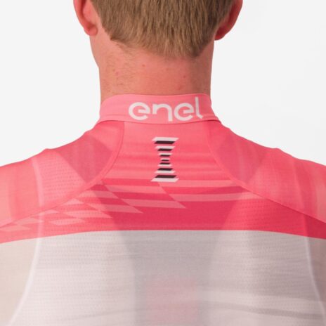 Giro d'Italia 2023 dettaglio trofeo maglia rosa