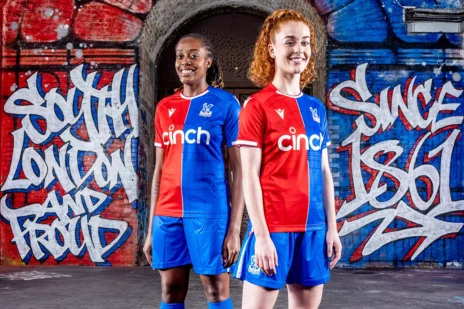 maglia-home-crystal-palace-shoot1-23-24
