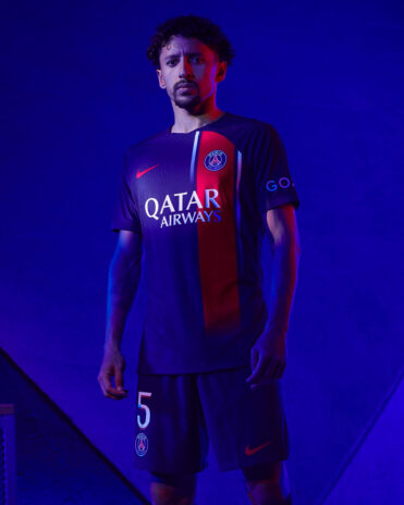 Marquinhos con la nuova maglia del Paris Saint-Germain