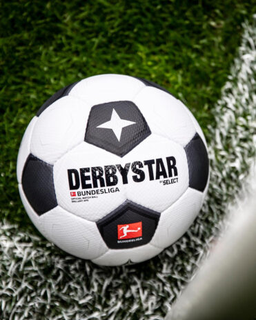 Pallone Bundesliga classico con esagoni neri 2023-2024