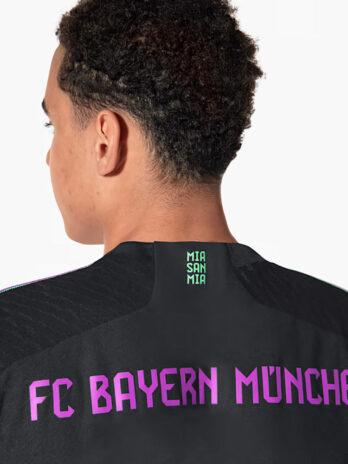 Bayern_Away_23_24_Musiala3