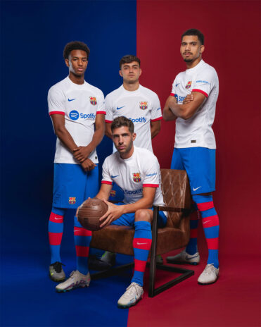 Kit Barcellona away 2023-24 bianco