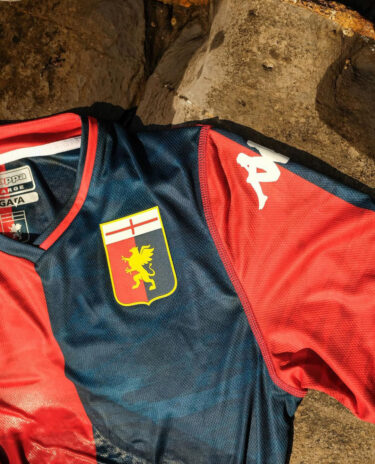 Dettaglio prima maglia Genoa 2023-24