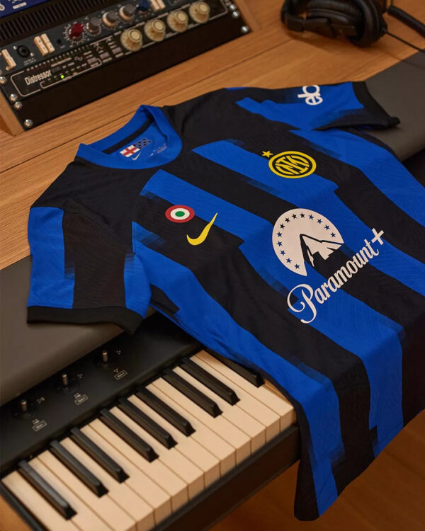 Maglia Inter con sponsor Paramount+