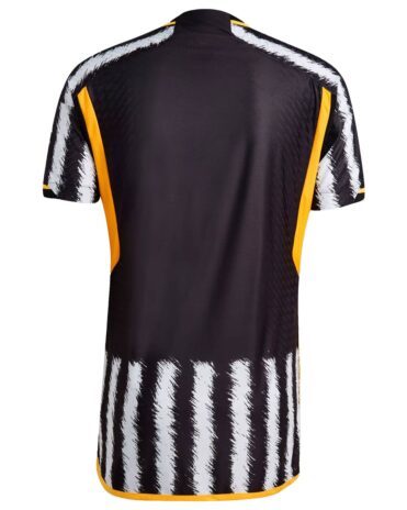 Retro prima maglia juventus bianconera