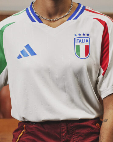 Dettaglio seconda maglia italia euro 2024