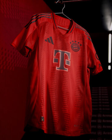 Prima maglia bayern 2024-25 rossa