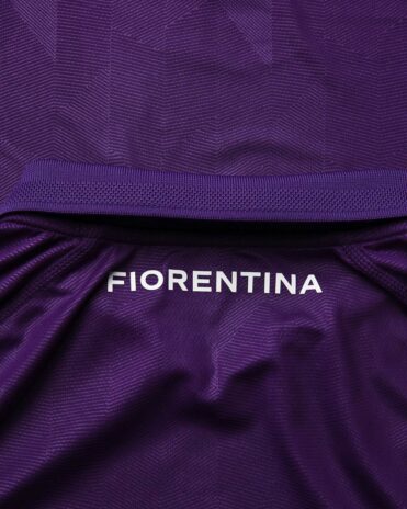 Scritta Fiorentina sul retro della maglia