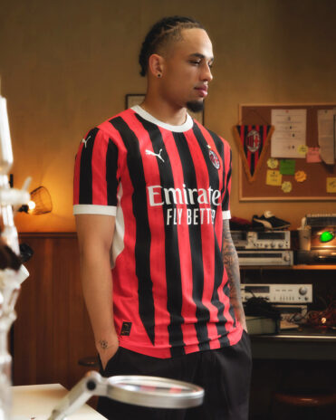 Okafor maglia milan puma 2024-25