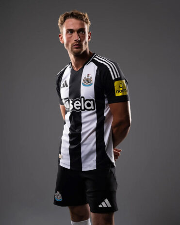 newcastle_home_24_25_player2