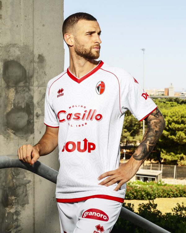 Maglia Bari 2024-2025 home erreà