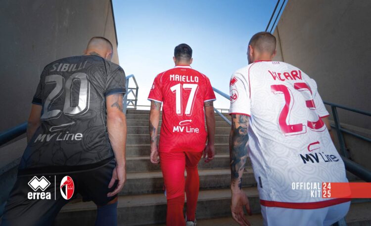 Font maglie Bari 2024-2025 Serie B